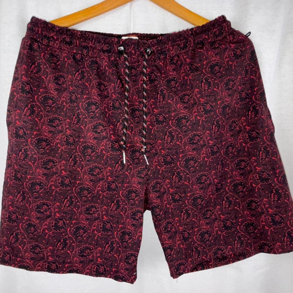 Consequence Swim Trunks Mens Large Red Black NWT Floral Paisley Board Shorts